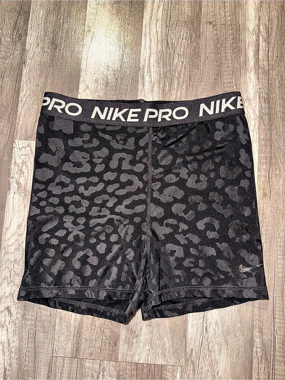 Nike Pro Leopard Print 3" Compression Shorts